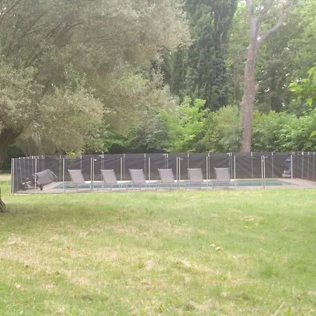 Le Moulin, Avec Parc, Piscine, Au Coeur Du Village * Villegly