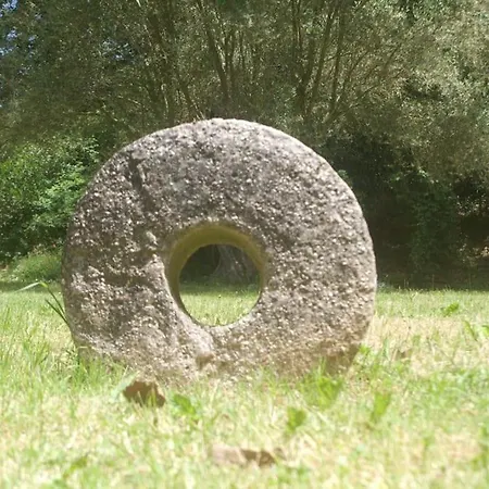 Le Moulin, Avec Parc, Piscine, Au Coeur Du Village Сasa de vacaciones Villegly