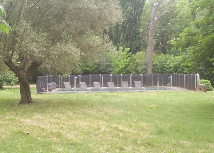 Le Moulin, Avec Parc, Piscine, Au Coeur Du Village * Villegly