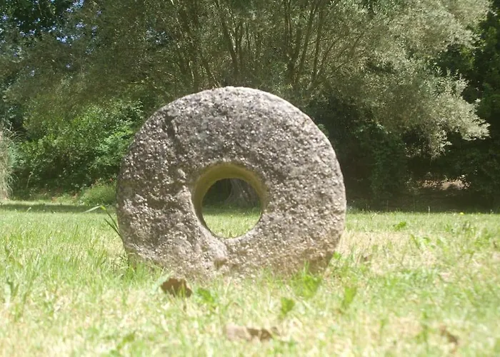 Le Moulin, Avec Parc, Piscine, Au Coeur Du Village Сasa de vacaciones Villegly